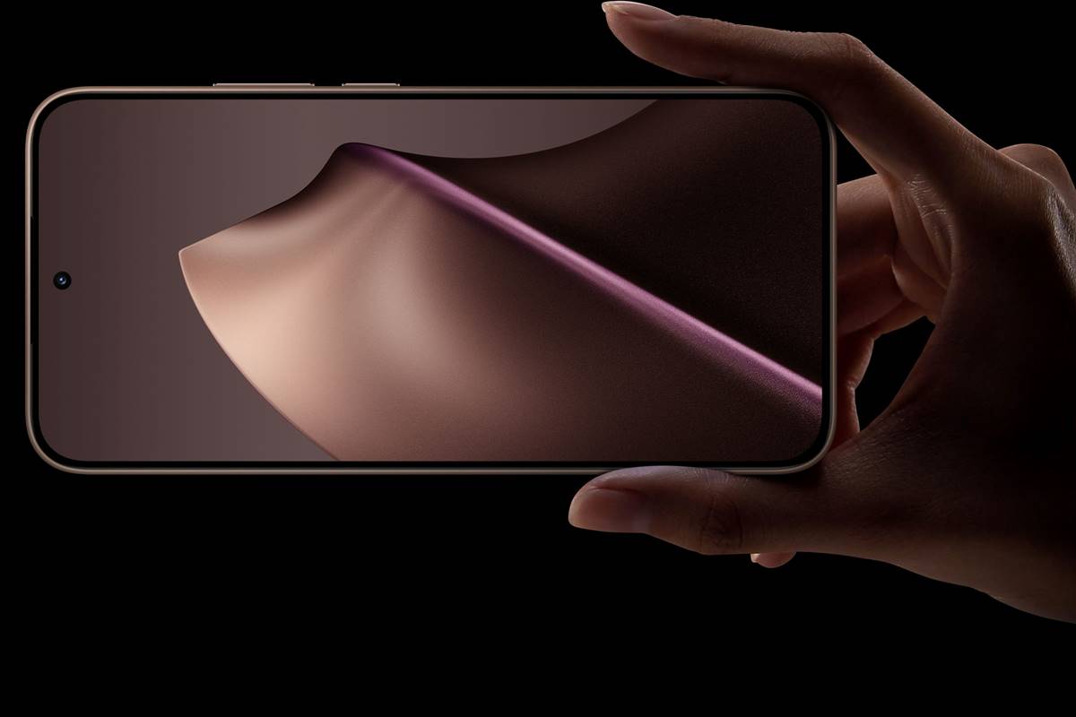 Xiaomi 15T Handhold 01 Rose Gold R3. Nuotrauka „Xiaomi“.